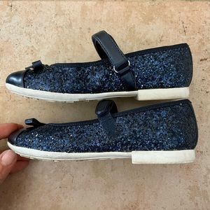 Geox girls size 29 dress shoe